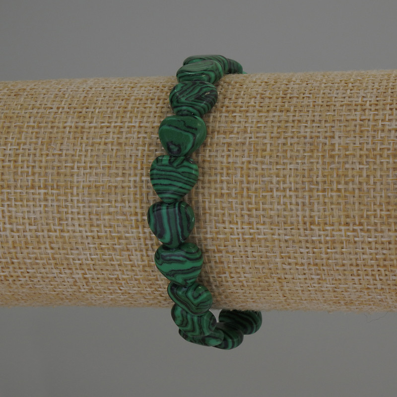 Bransoletka z malachitu w kształcie serca, średnica 10×10 mm, długość 18 cm, elastyczna