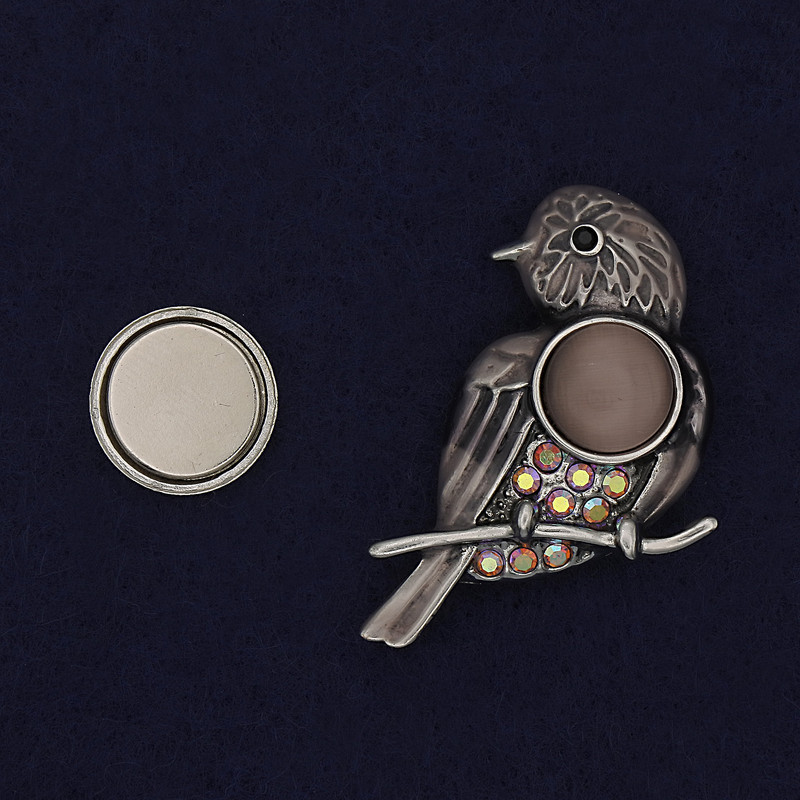 Broszka na magnesie Ptaszka z emalią i kocim okiem, cyrkonie, srebrzysty metal 34×28 mm+