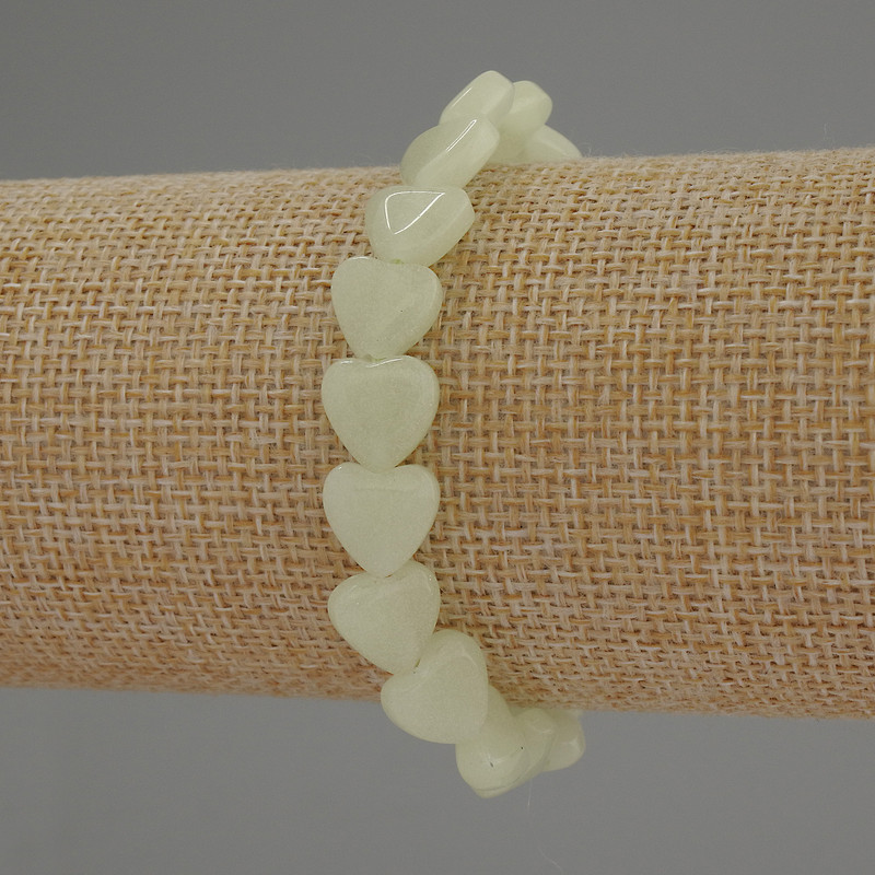 Bransoletka z onyksu w kształcie serca, średnica kulek około 10 mm, długość 18 cm, elastyczna