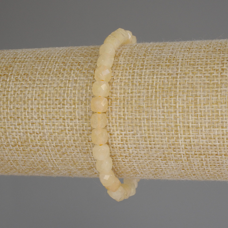 Bransoletka z cytryną w szlifowanych sześcianach, o wymiarach 5×5 mm, długość 18 cm (rozciągana)