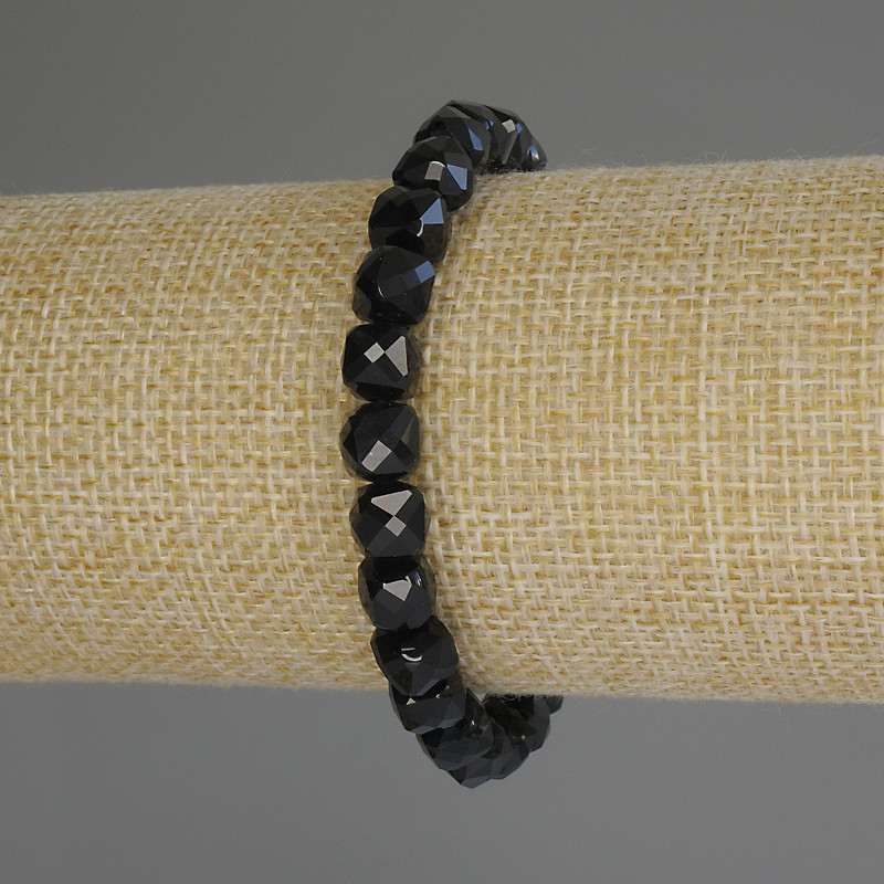 Bransoletka z fasetowanego turmalinu, kostka 7×7 mm, długość 18 cm (rozciągana)