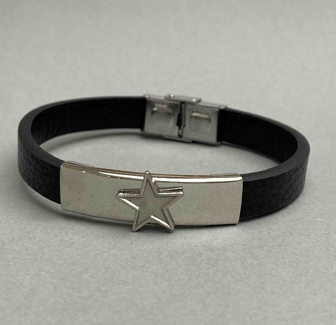 Bransoleta w kolorze czarnym na zapięciu z metalowymi wstawkami, długość 21 cm+