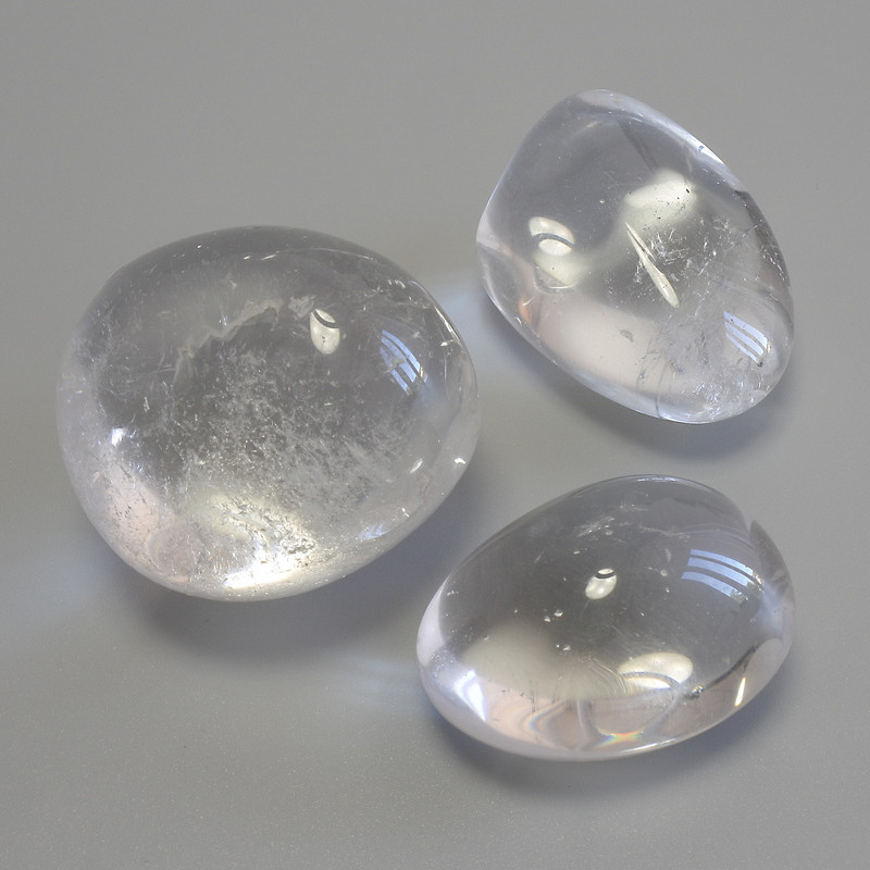 Pamiątka z naturalnego kamienia – górski kryształ – asortyment, rozmiary 30-50×20-30 mm ±, cena za 100 g (za 100 g ±)