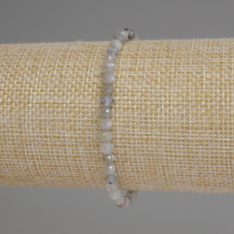 Bransoletka z labradorytu, fasetowane kulki, średnica 4 mm, długość około 18 cm, na elastycznej gumce