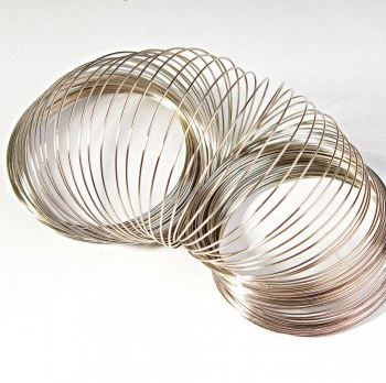 Drut pamięciowy, grubość 0,8 mm, średnica zwinięcia 10 cm (+/-) cena za 100 g