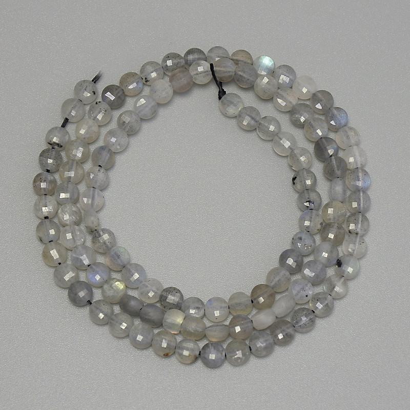 Koraliki labradorytu w kształcie monet, fasetowane, średnica 4 mm, długość 39 cm, na nici