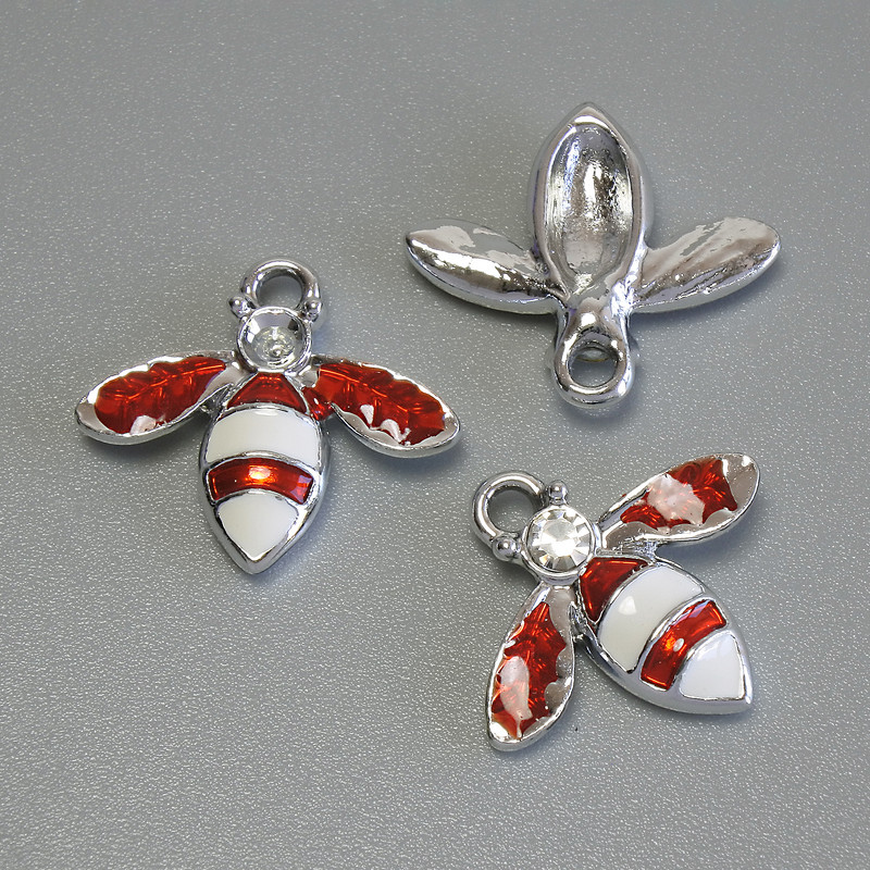 Wisiorek – Owady, emaliowany, metal srebrzysty, średnica 15 × 16,5 mm, +/- op. 3 szt.