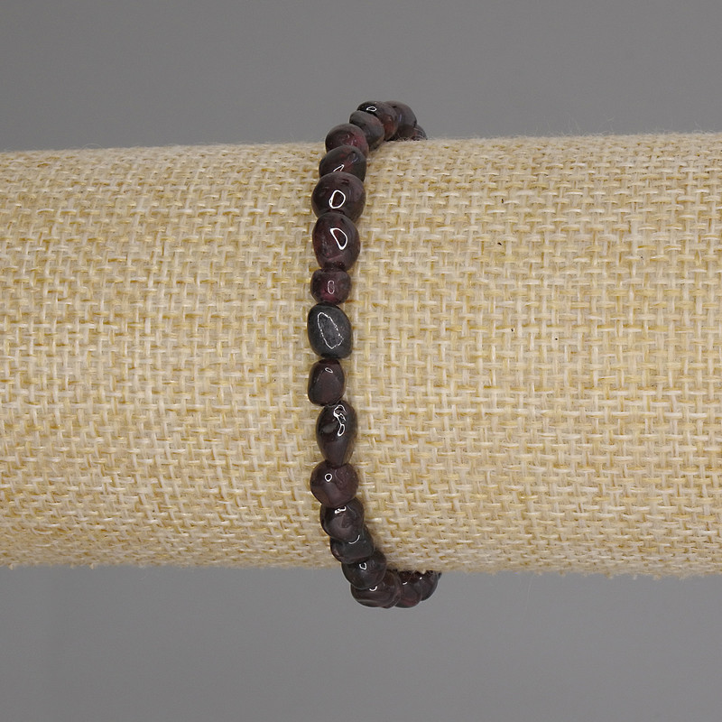 Bransoletka z granatu fasetowanego, średnica 6–9×5–7 mm, długość 18 cm, elastyczna