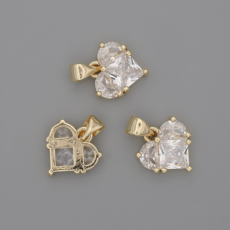 Wisiorek Serce z białymi kryształami, 12×12 mm, długość 17 mm, złocisty metal