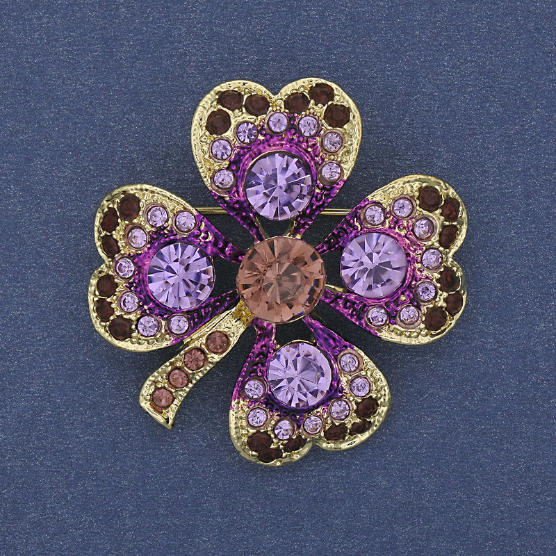 Broszka-wisiorek Koniczyna z fioletowymi kryształami, złoty metal, średnica 35 mm +