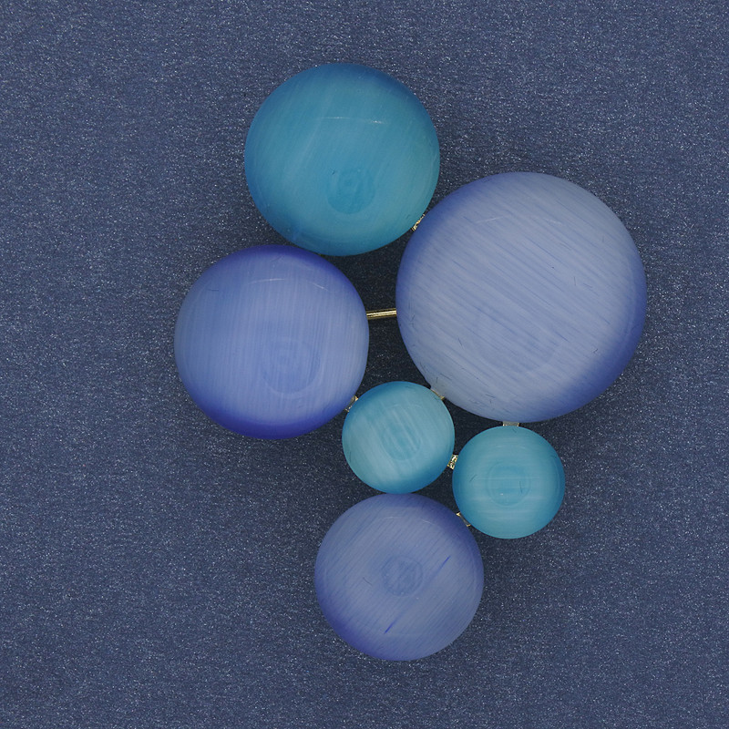 Broszka-wisiorek Akcent niebiesko-błękitne Kocie oko, metal złocisty 33×43 mm+