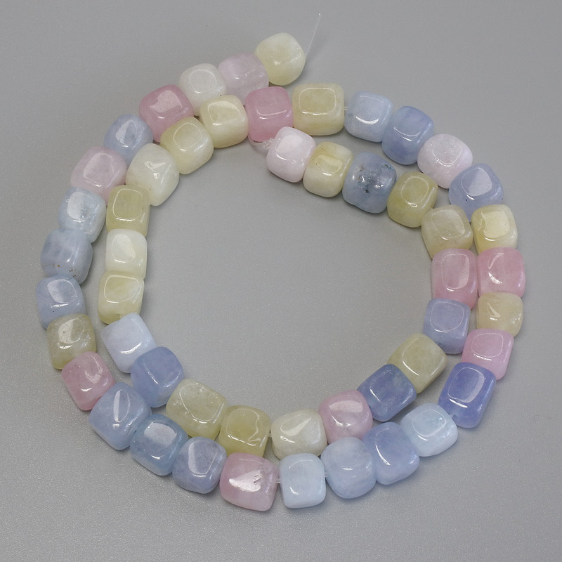 Koraliki Morganit kostka, wymiary 7,5×7,5 mm, długość 37 cm na żyłce