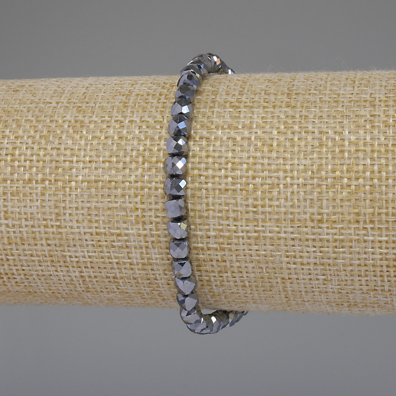 Bransoleta z terahercu, szlifowana kostka, średnica ok. 4×4 mm, długość 18 cm, na elastycznej gumce