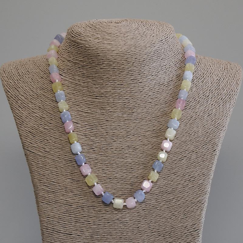 Naszyjnik z morganitu w kostkach, średnica 7×7 mm, długość 50 cm ± z zapięciem