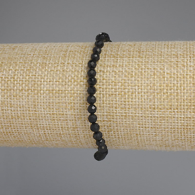 Bransoletka ze szungitu z fasetowanymi kuleczkami, średnica 4 mm ±, długość 18 cm