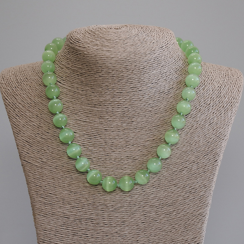 Naszyjnik z kociego oka – gładka kulka o średnicy 12 mm, długość 50 cm z zapięciem