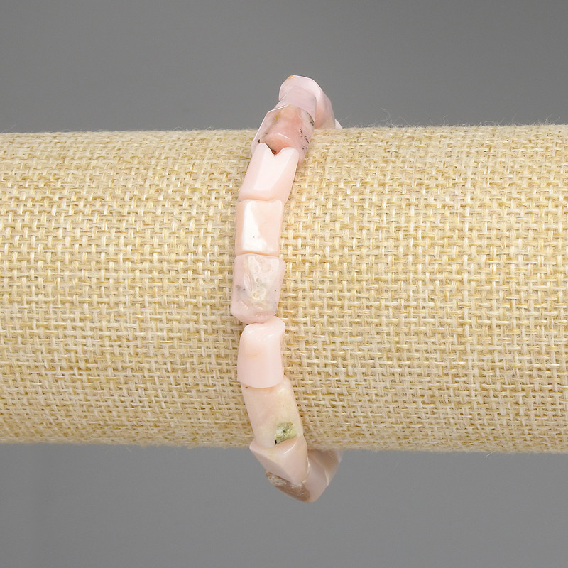 Bransoletka z różowego opalu, fasetowany szlif, średnica 10–12 × 7–8 mm, długość 18 cm, elastyczna