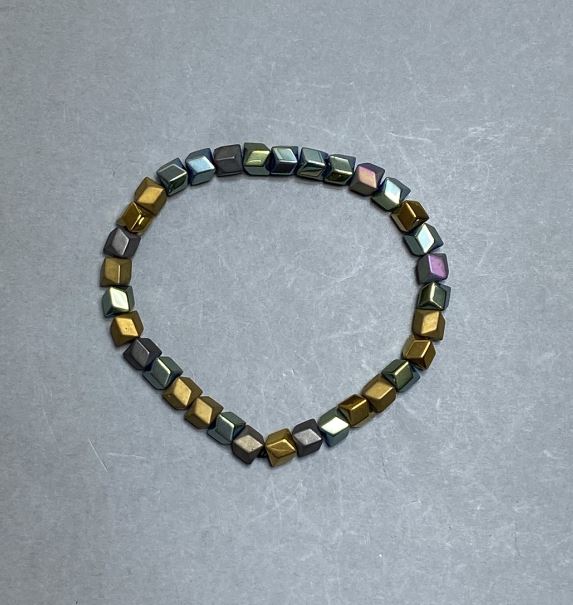 Bransoletka z hematitu – fala, średnica kulek około 6×6 mm, długość 18 cm, na elastycznej gumce