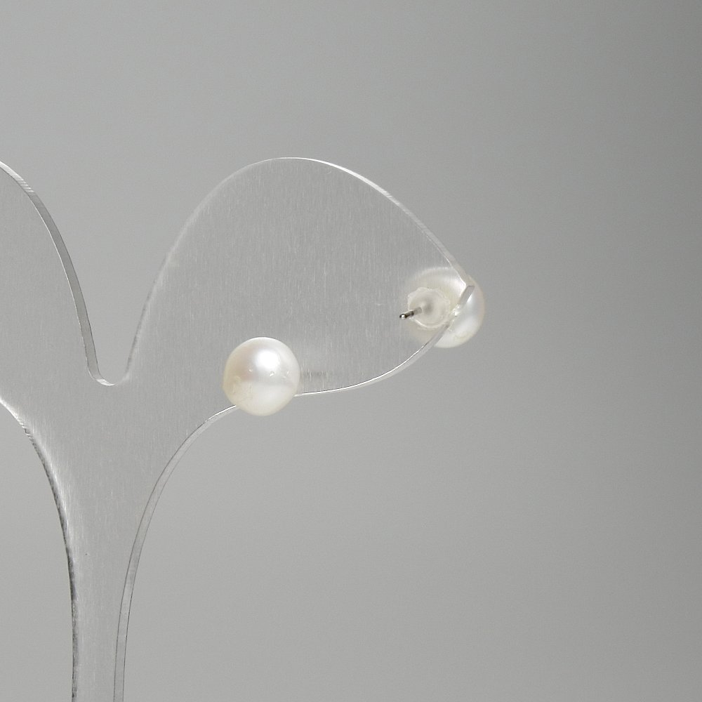 Kolczyki sztyfty z pereł słodkowodnych, średnica 6 mm+