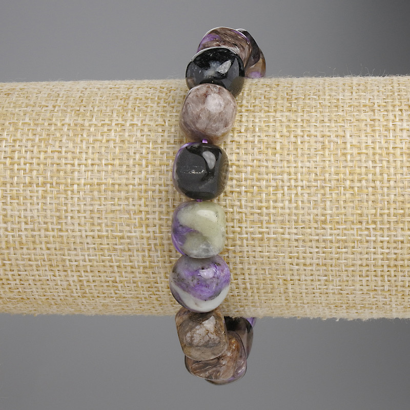 Bransoletka z charoitu fasetowanego, średnica 11×10 mm, koraliki 5 mm ±, długość 18 cm ±, elastyczna