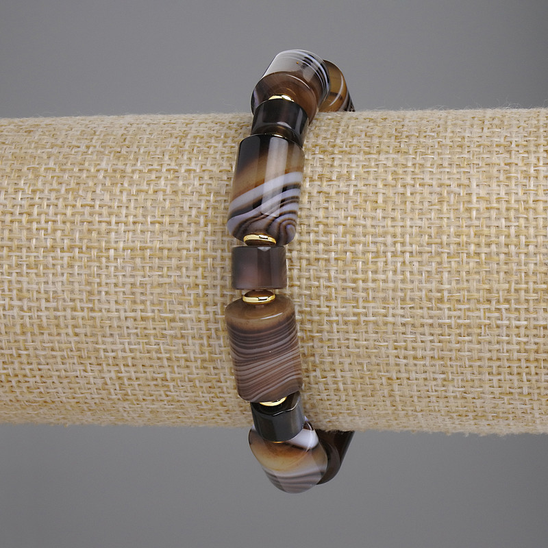 Bransoletka z agatów cylindrycznych, średnica 14x10 mm ±, koraliki 8,5x6 mm ±, długość 18 cm ±, elastyczna