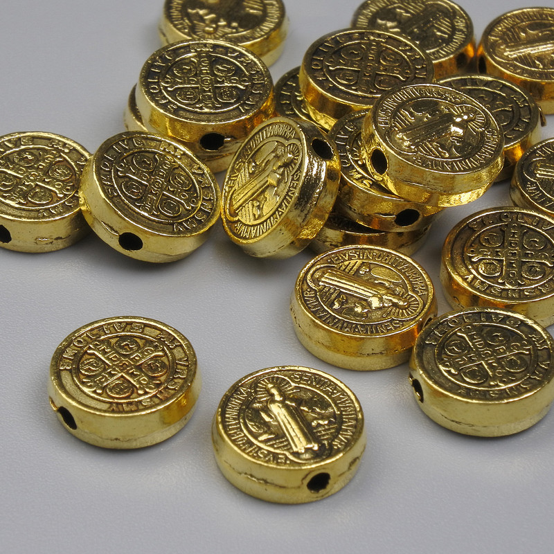 Koralik-wstawka Święty Benedykt, kolor metalu: złoto, średnica 9 mm, otwór 1,5 mm, opakowanie 20 g (~20 szt.)