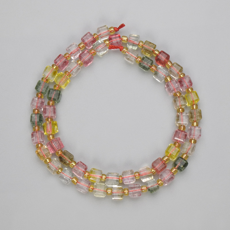 Koraliki z tonowanego kwarcu, fasetowany sześcian, średnica 5×5 mm ±, koraliki 3 mm ±, długość 37 cm ±, na nici