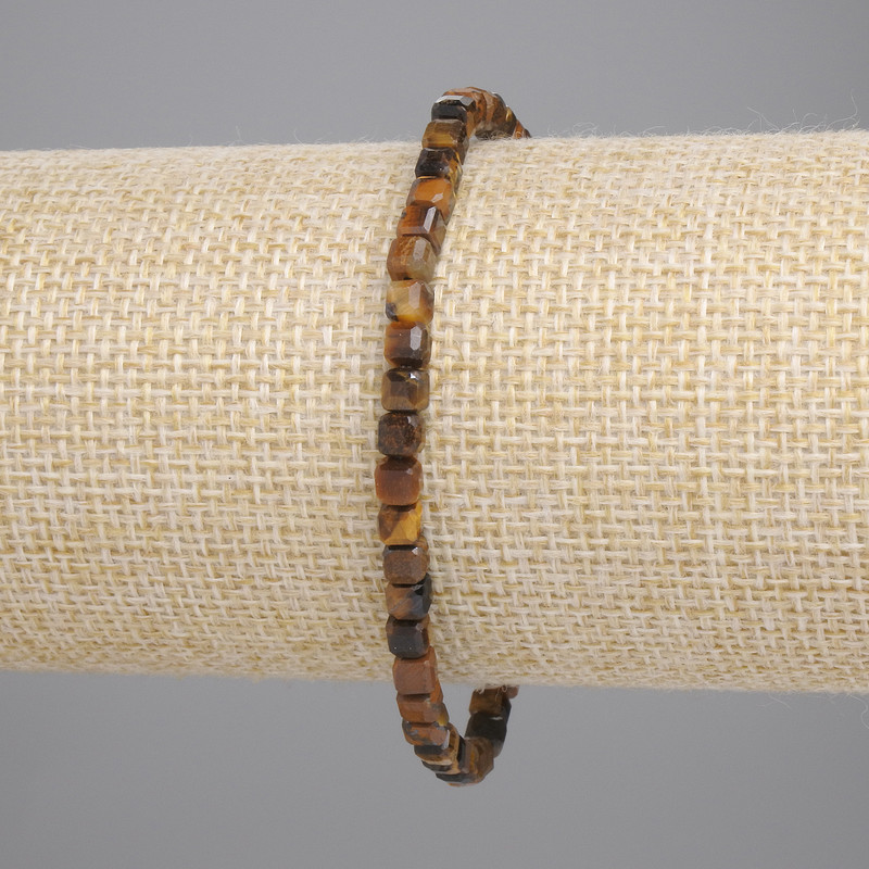 Bransoletka z tygrysiego oka, szlifowane kostki o wymiarach 4×4 mm, długość około 18 cm, elastyczna (stretch)