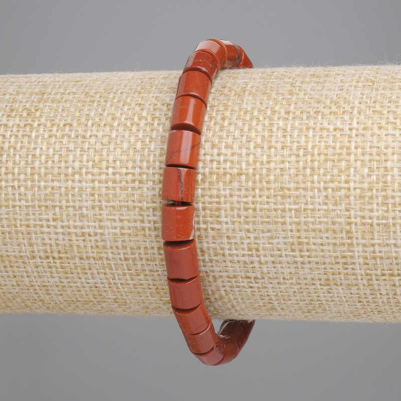 Bransoletka z czerwonego jaspisu, cylindryczne koraliki, średnica 6×6 mm, na elastycznej gumce, długość 18 cm+