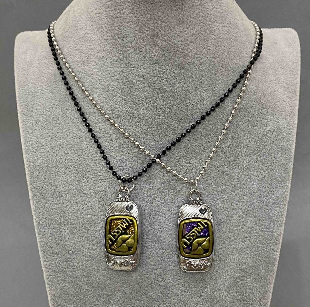 Podwójne wisiorki przyjaźni, długość 48 cm ±, średnica 40×20 mm