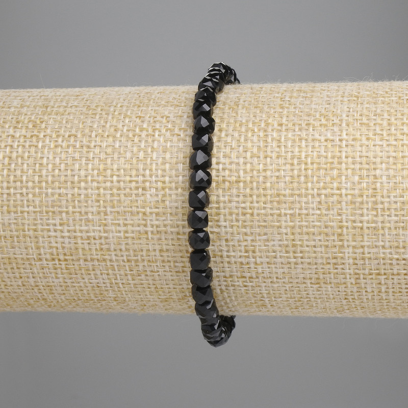 Bransoletka z fasetowanego turmalinu – kostki 4×4 mm, długość około 18 cm, na elastycznej gumce