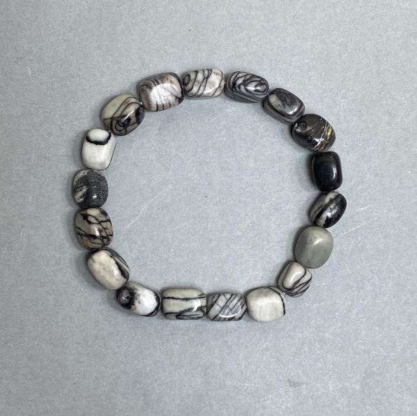 Bransoletka z jaspisu fasetowanego, średnica 11×8 mm, 5 mm ±, długość 18 cm ±, elastyczna