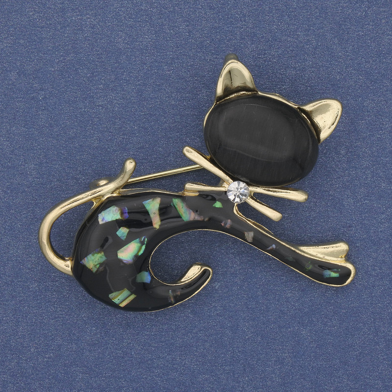 Broszka w kształcie kotki z chalcedonem i kocim okiem, metal złocisty 43×34 mm+