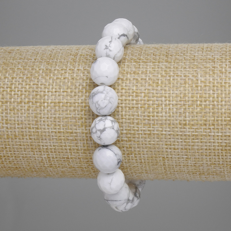 Bransoletka z howlitem – fasetowana kulka, średnica 10 mm, długość 18 cm, elastyczna