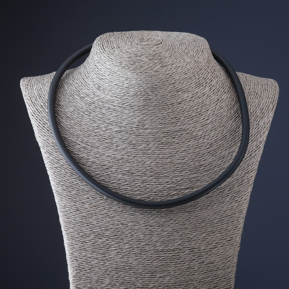 Sznurek kauczukowy szary, średnica 6 mm, długość 50 cm