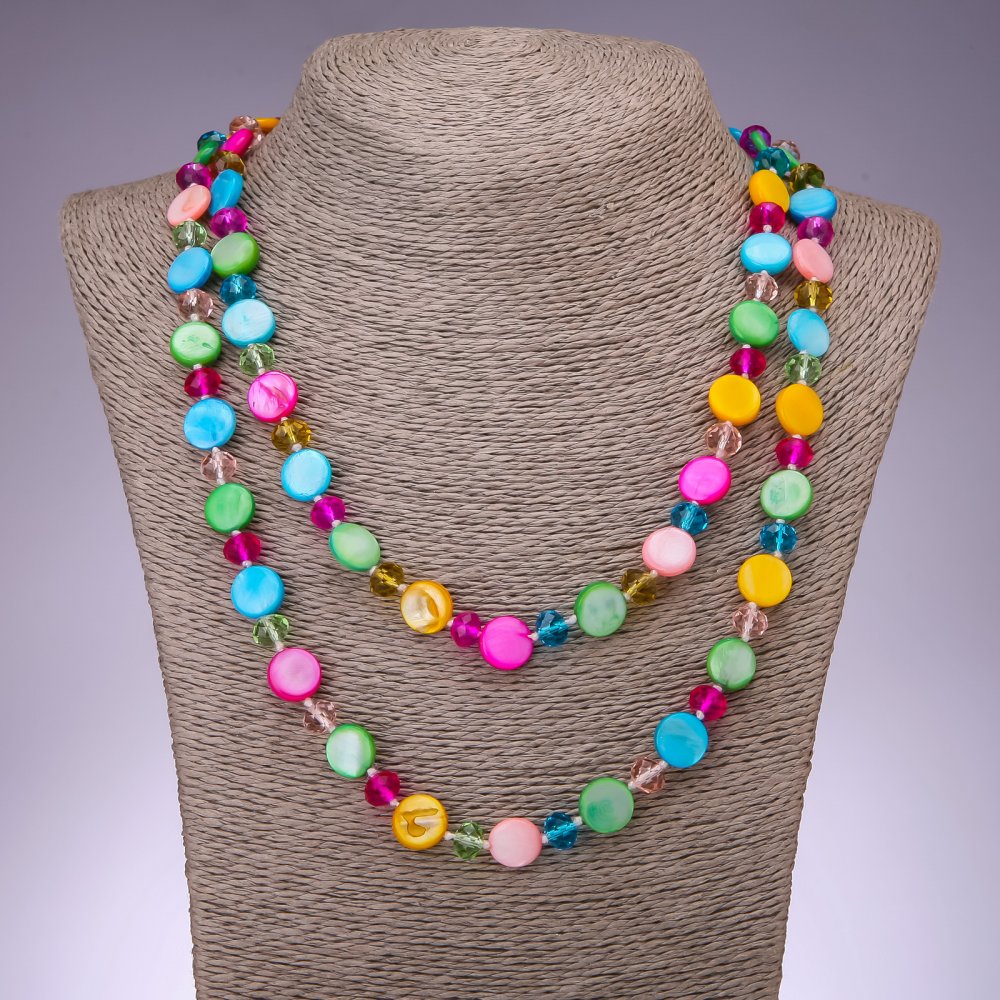 Naszyjnik długi z masy perłowej – monety w asortymencie, 120 cm