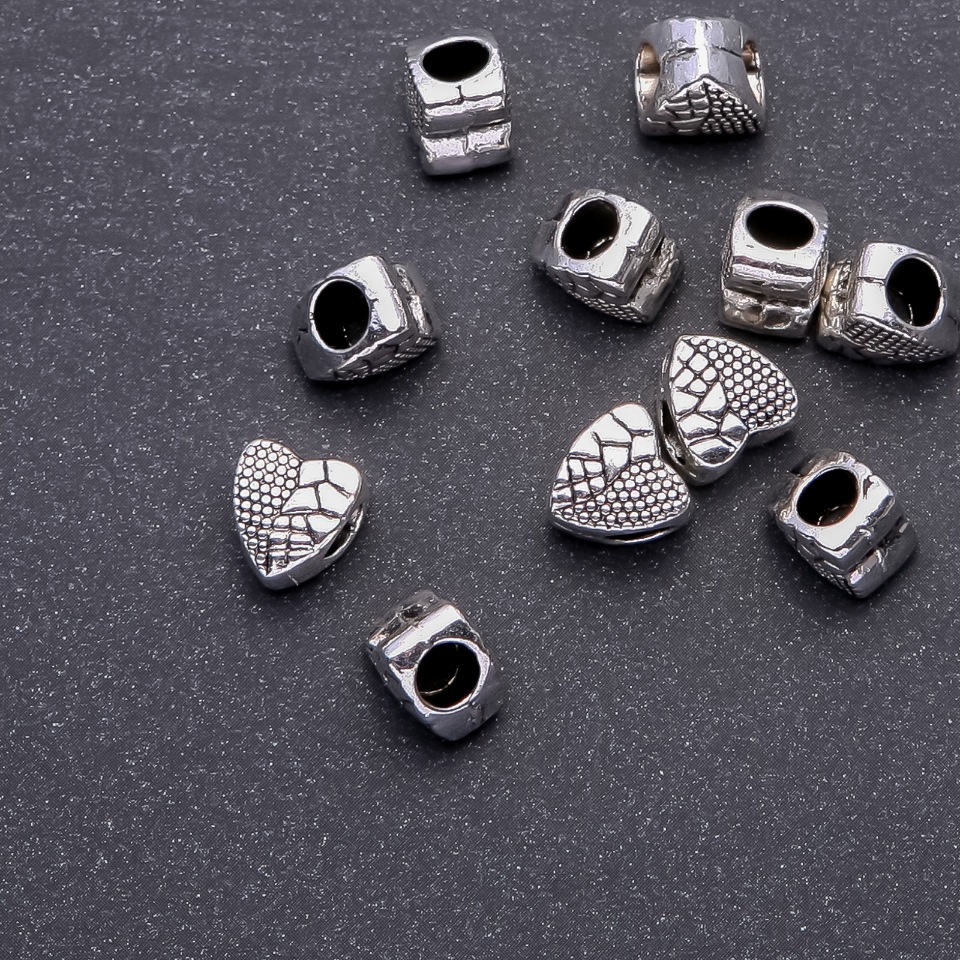 Koralik wstawka Serce Pandora, średnica 10×9 mm, średnica 4,5 mm, opakowanie 20 g +/- 11 szt.