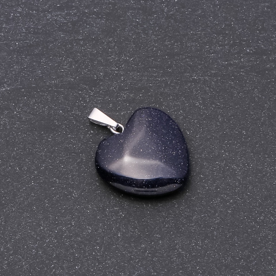 Wisiorek „Serce” z awenturynu Niebieski Piasek Noc Kairu (syntetyczny) 19×19×26 mm