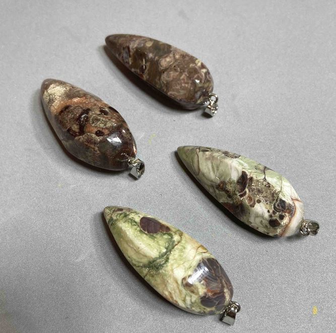 Wisiorek z naturalnego kamienia – jaspis Picasso, 50×20 mm (+-)