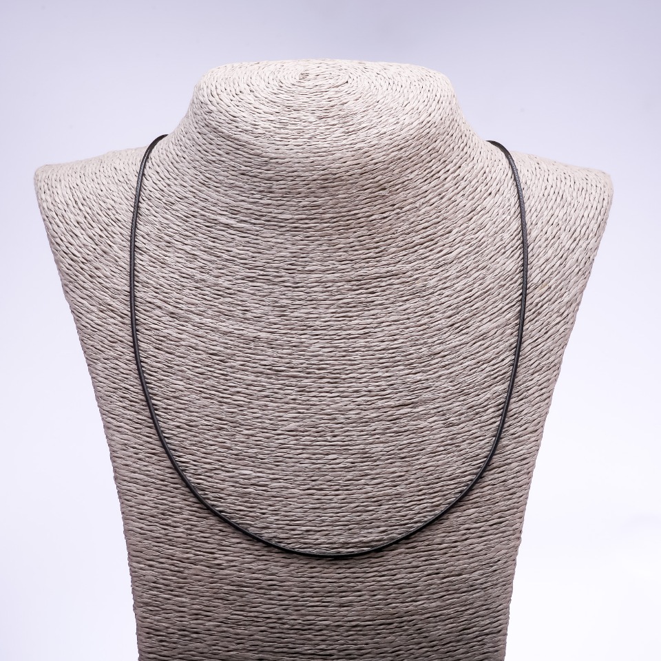 Cena za op. /10 szt. Sznurek woskowany (szt.), długość 60–65 cm, średnica 1,5 mm