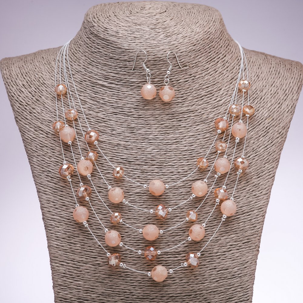 Zestaw kolczyków i naszyjnika z gwiezdnego pyłu „Na strunach duszy” koraliki w kolorze szampańskim, średnica 5–10 mm, długość 45–50 cm