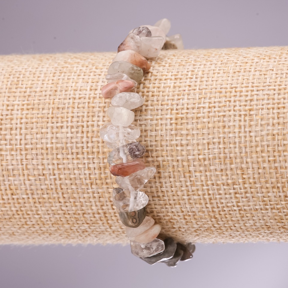 Bransoletka z naturalnego karneolu, drobiny o średnicy 4–6 mm (±), długość 18 cm