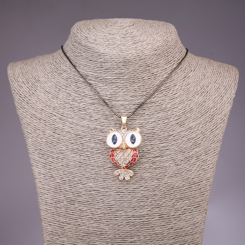 Wisiorek «Sowa» na długim łańcuszku w odcieniu «czarnego złota», średnica 30×35 mm, długość 85 cm