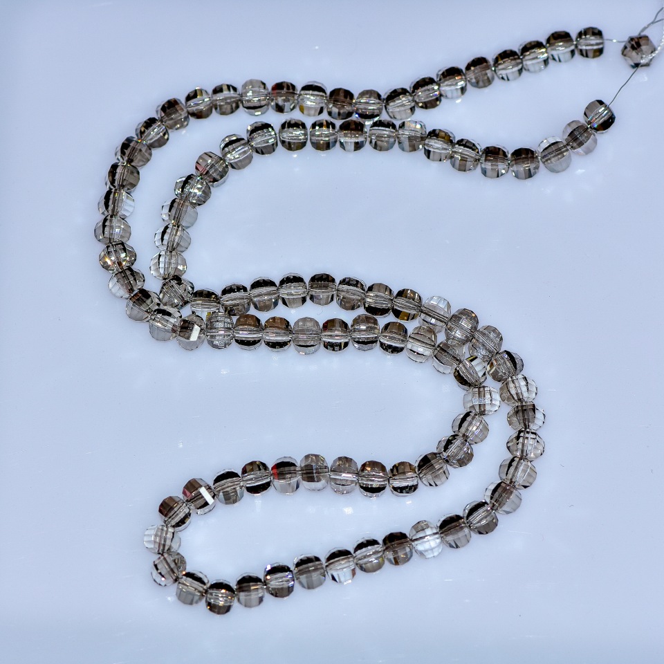 Kryształowe koraliki w stylu Swarovskiego, jasnoszare, fasetowana kulka z powłoką, średnica 5×4 mm, nić o długości 48 cm