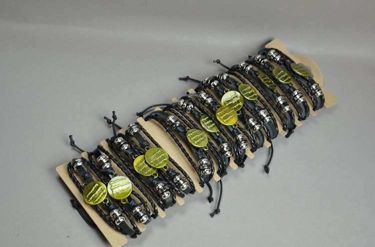 Bransoletki z ekoskóry „Kły” na ściągaczach, opakowanie 12 szt.