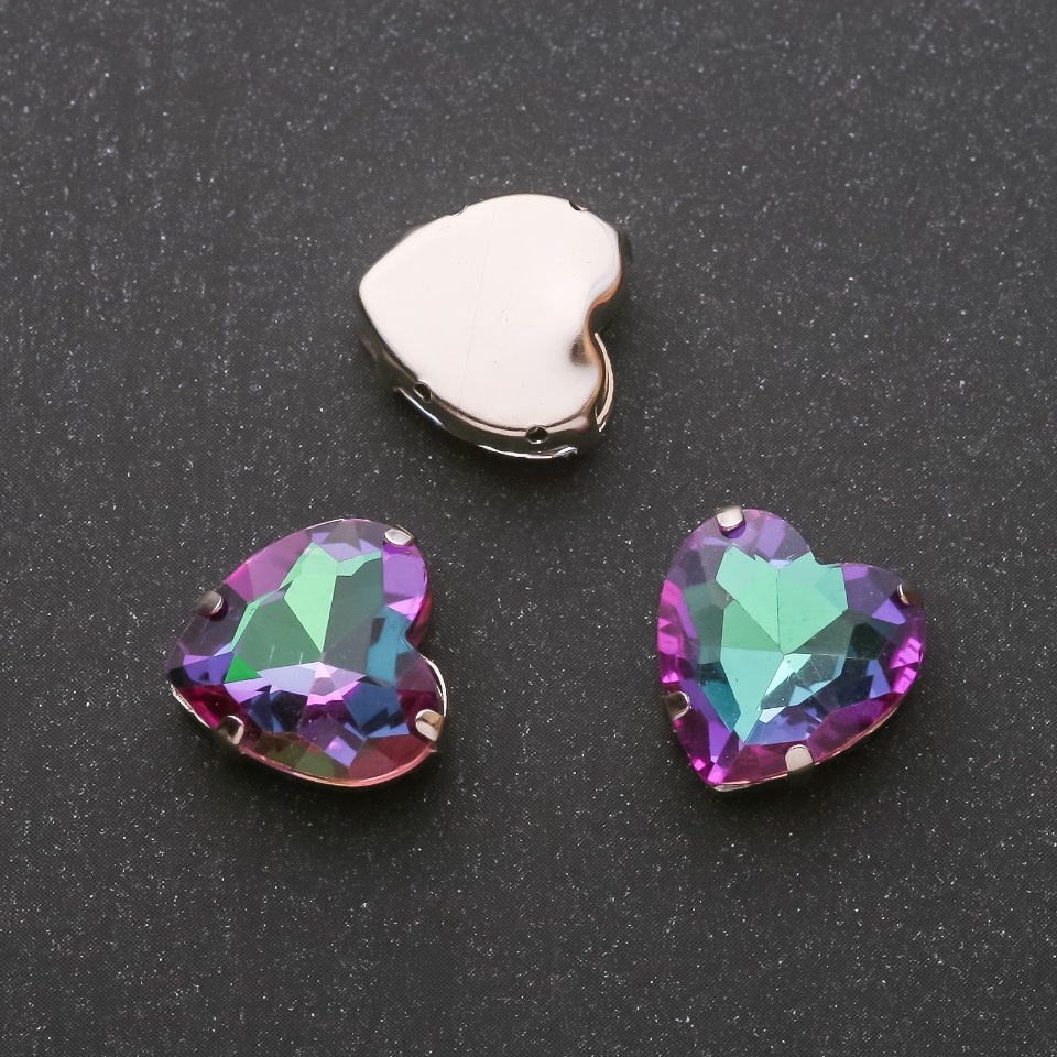 Cena za opakowanie / 10 szt. Kryształ naszywany w czapie w kształcie serca 14 mm zielono-malinowy