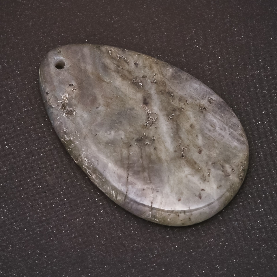 Aukcja: wisiorek z naturalnego labradorytu 35×54 mm (±)