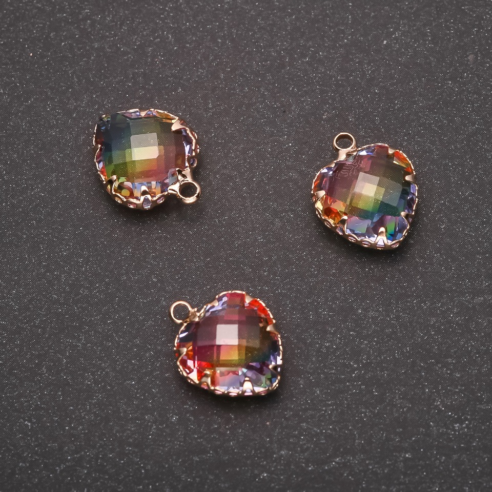 Wisiorek „Serce” w kolorze tęczowym, złocista oprawa 12×15 mm