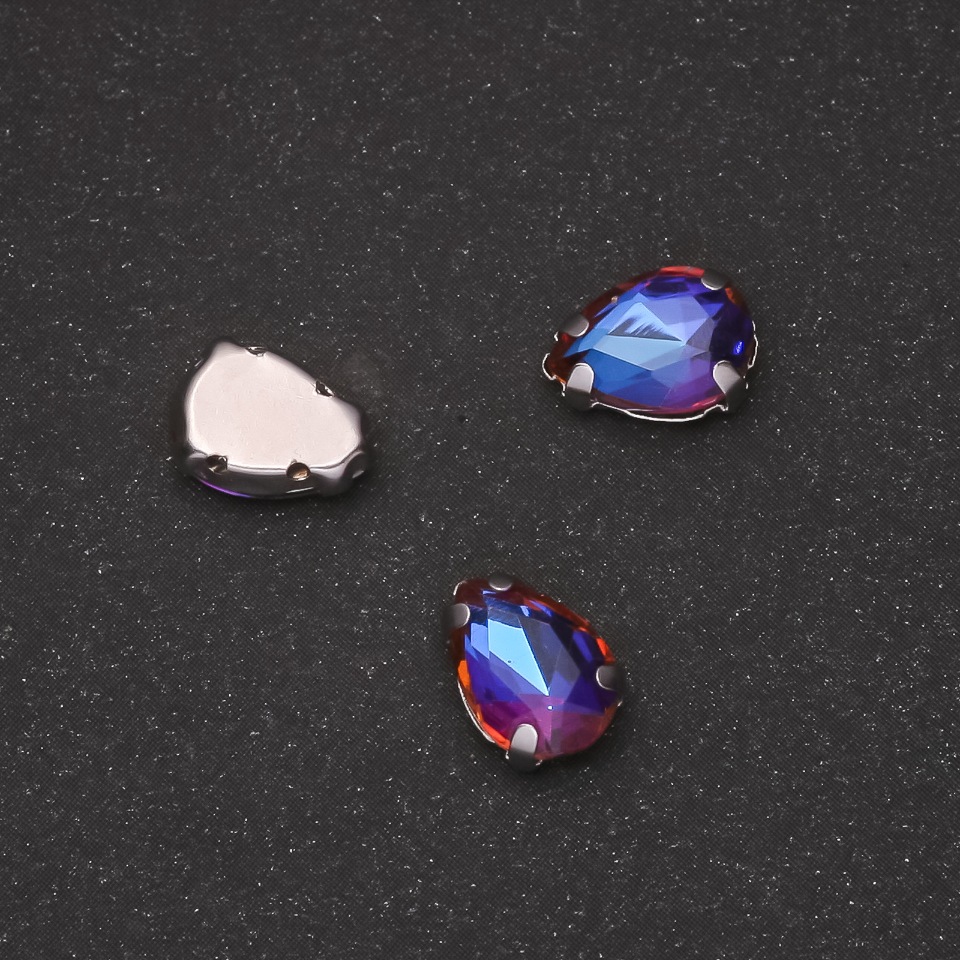 Przyszywany kryształ w oprawie o kształcie kropli 7×10 mm, niebiesko-pomarańczowy