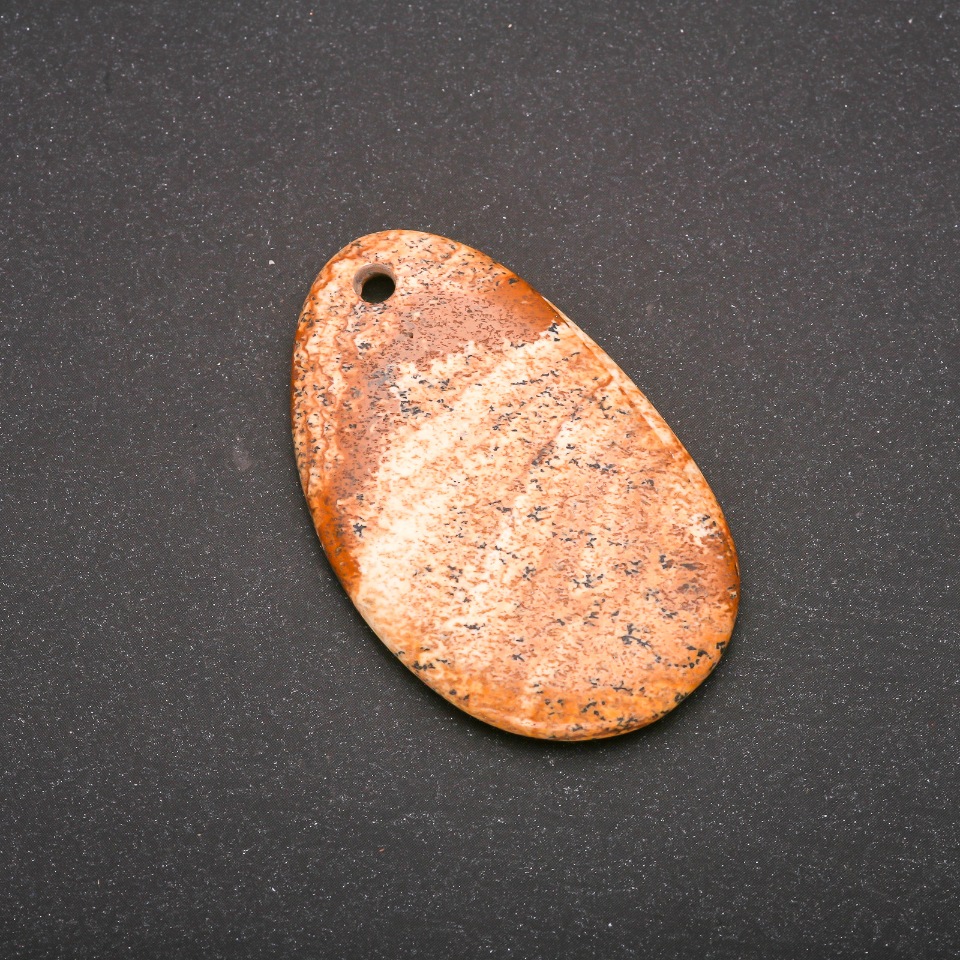 Wisiorek z jaspisu pejzażowego 34×53 mm (+/-)